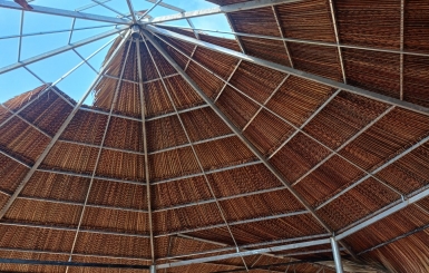 Làm thế nào để bảo trì nhà mái lá miền Tây hiệu quả?